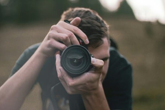 スマホおじさん「一眼カメラいらない！iphone(19万)で十分！！」←これ