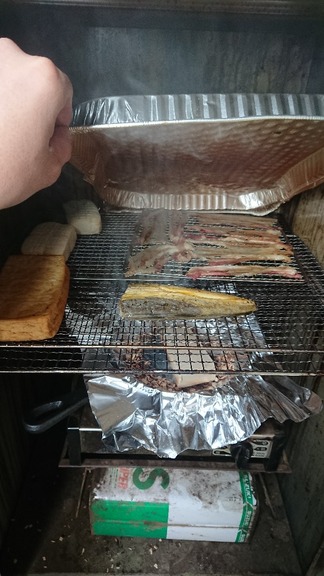 燻製制作中