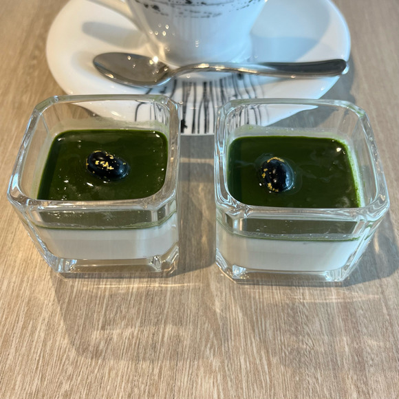 【画像】朝食バイキングに来たぞ！オレンジジュース！濃い