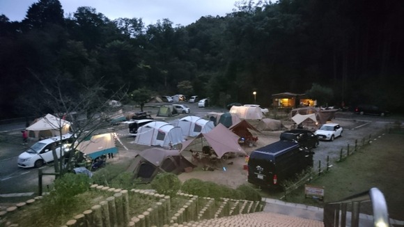 山を格安で買ってキャンプ場経営したら儲かるかな？