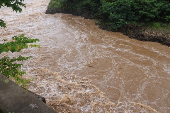 【動画】能登の洪水被災者一家、ワゴンRで川を突破ｗｗｗｗｗｗｗｗｗ