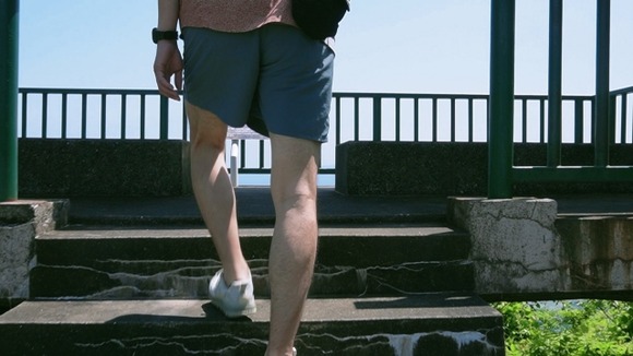 【衝撃】ワイ、人生初のスネ毛剃りをする