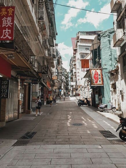 ferdi-nusaputra-CmVRb_Rvk_Q-unsplash (1)