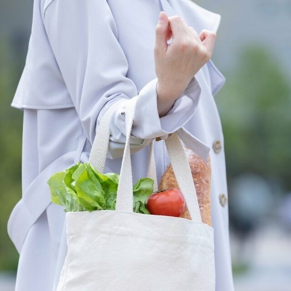 「私のエコバッグ雑菌だらけ…？」農水省も注意喚起のまさか！原因不明の食中毒に