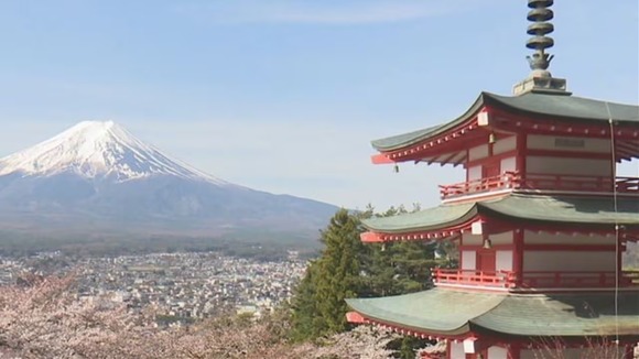 【山梨】富士山の観光スポット・忠霊塔を訪れ、自由時間中に道に迷う　千葉県浦安市の53歳女性を県警ヘリが救助　旅行ガイドの研修中
