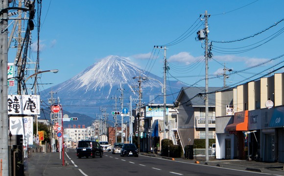 【画像】ワイ長野県東信民、冬になると自宅から「富士山」が見えると気づくｗｗｗｗ