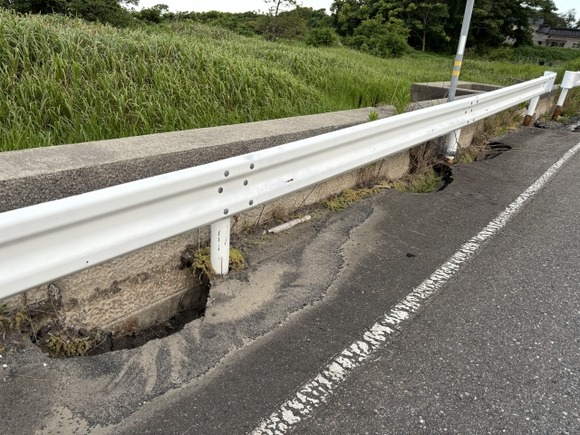 政府「大地震来るから気をつけろよ！！」ワイ「マジか！旅行キャンセル避難セット用意するで！！」