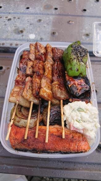 【マイ山で焼肉 vol,05】昼御飯と晩御飯用に弁当も作ります！