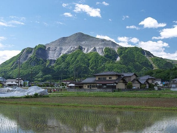 武甲山