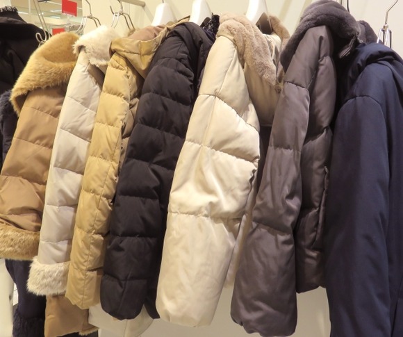 日本人って皆、黒のアウター着てるよな