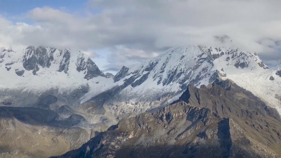 ペルー最高峰のワスカラン山で日本人女性2人が遭難