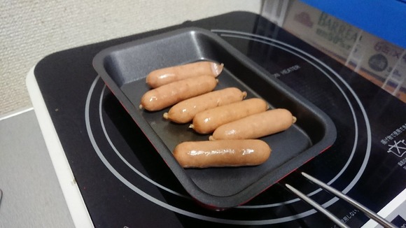 900