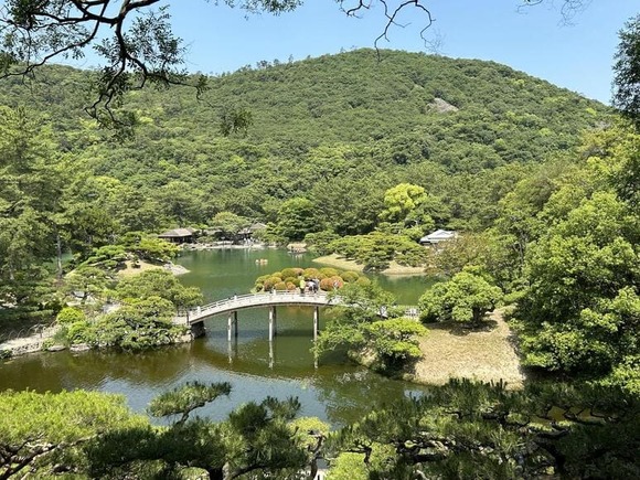 【画像】旅行の写真！寂びを感じる城跡よき