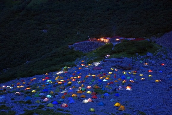 天気も分からないままに小屋予約する人は何考えてるんだろ