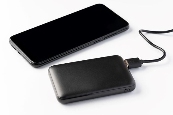 モバイルバッテリーってそんなに使う？