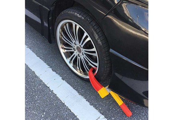 ランクル乗り、盗まれないために車中泊を決行