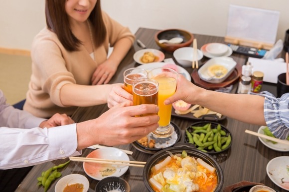 【悲報】忘年会と新年会、今年も企業７割「しない」…自粛傾向続く