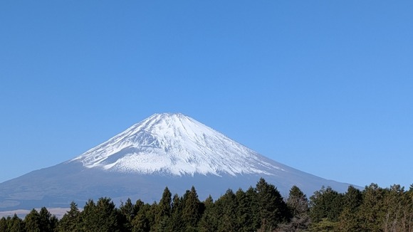 独立峰なら何でも富士と付ければいいと思っている