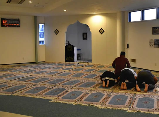 【／^o^＼ﾌｯｼﾞｯｻｰﾝ】富士山にムスリムの観光客増加！礼拝スペースの整備相次ぐ