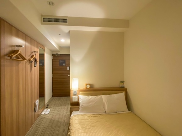 ビジホに泊まって適当に付近の飯食うの好きなんやけど分かるやつおる？