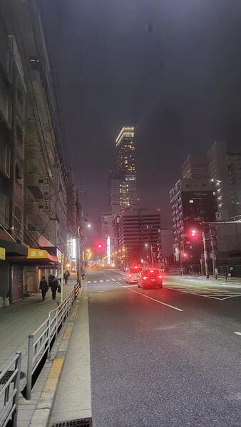 【画像】夜散歩いくやでぇ