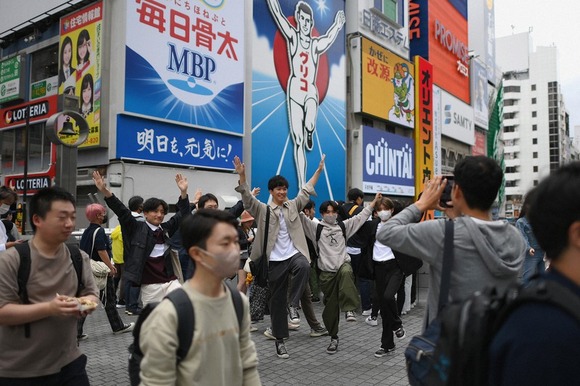 「久しぶりの旅行でワクワク」GW、関空や道頓堀ごった返す