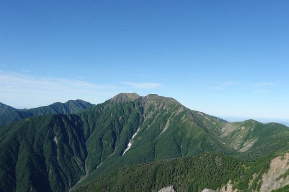 【南アルプス】赤石岳で滑落の男性を４日ぶり救助！消防隊員が２日間寄り添い天候の回復待つ