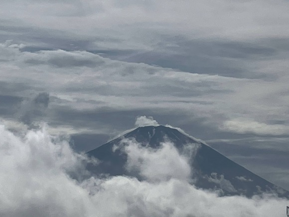 【富士山】悪天候で登頂して何が楽しいんだ