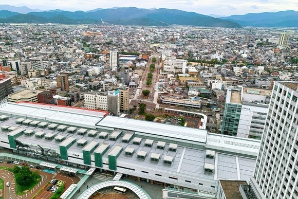 福井県「台風来ないです。地震来ないです。東京まで4時間です。大阪まで3時間です。名古屋まで2時間です。」　←ここに住まない理由