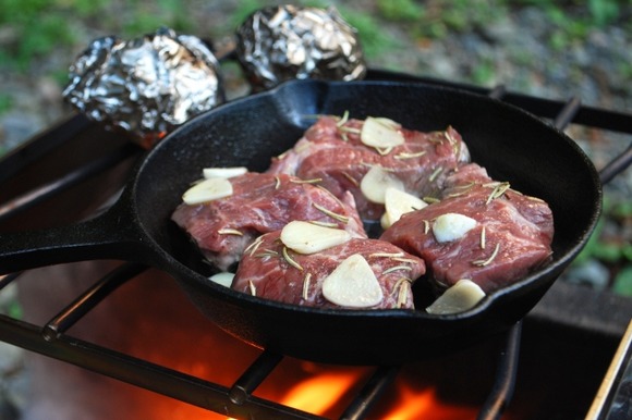 ワイ、パッパから四半世紀前のキャンプ用テントを譲り受ける