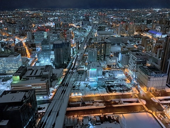 【画像】北海道旅行来てるワイ、雪の多さにビビるｗｗｗｗｗｗｗｗｗｗｗ