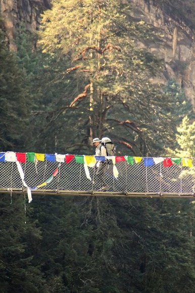 ワークマンの「高撥水UV AIRウインドシェルフーディー」パタゴニアのフーディニ・ジャケットのオマージュか？