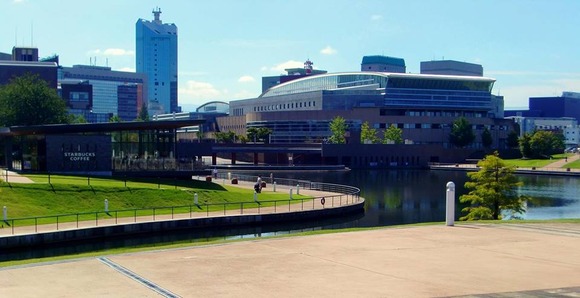 Starbucks_Toyama_Canal_Park