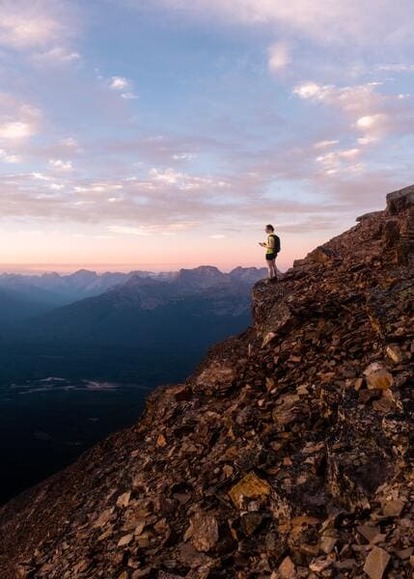 登山家「日帰り登山ならザックは20リットルで十分です」