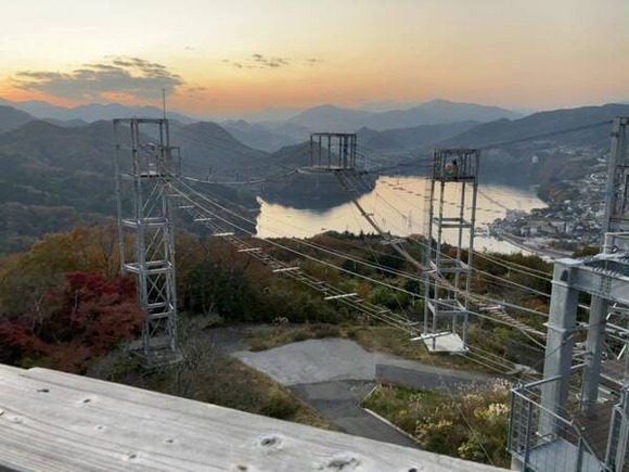 【画像】橋本（神奈川）駅から津久井城山（標高375m）経由でさがみ湖リゾートプレジャーフォレスト展望台まで歩く