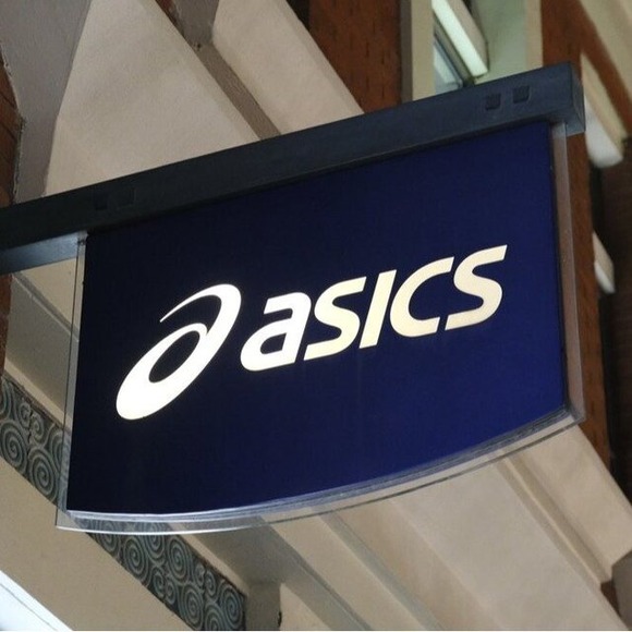 売上高1兆円へ、アシックスはなぜ復活したのか　苦戦するナイキと明暗を分けた「売り方」と「技術」の戦略