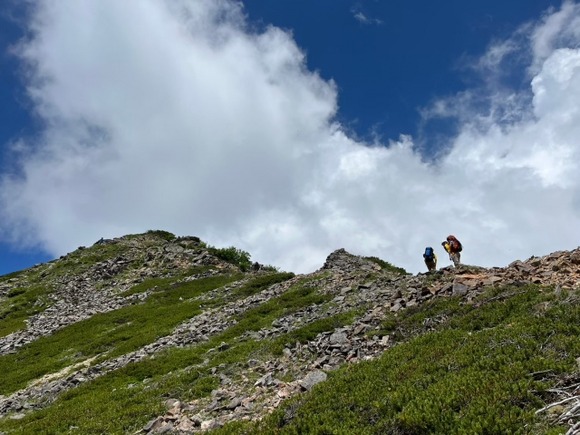 足のボリュームがない（特に踵）ので合う登山靴がなかなかない