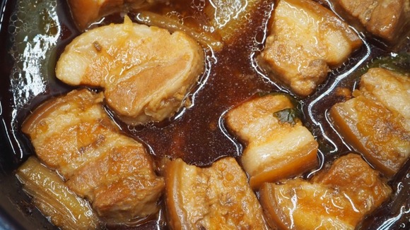 【画像】角煮をパンに挟んだ食う