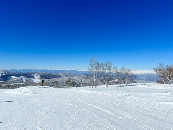 【画像】雪山きたー!雪が無さすぎるますねぇ