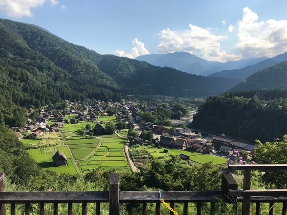 旅行は時代遅れだから辞めましょう