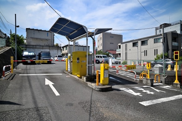 ワイ、コインパーキングから車を出せず終わる