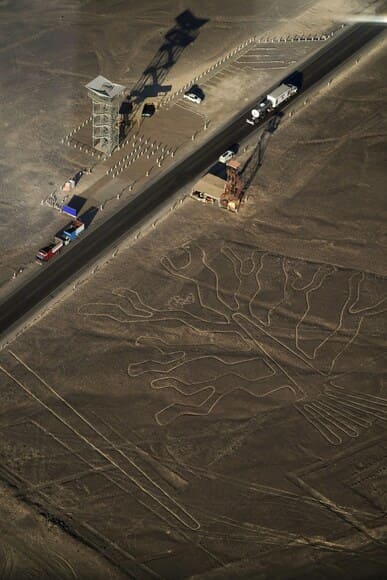 ナスカの地上絵がどう見ても宇宙人！これはキテんね