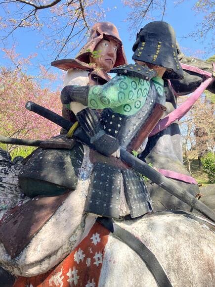 【画像】関ヶ原の変な観光スポットに来た！！！