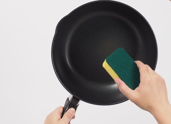 お前らの中にまさかフライパンを育ててるやつはいないよな？　あれ意味ないから