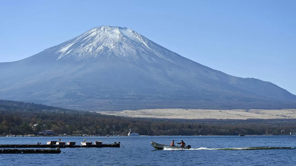 富士山に目隠し幕、海外メディア読者は同情の声「世界で一番礼儀正しい日本人がこのような行動に出るということは」