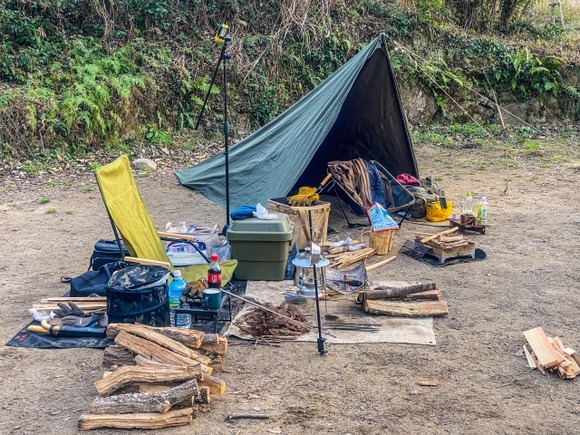 けいおん、ぼざろ見て楽器始める ←行動力すごい ゆるキャン見てキャンプ始める ←行動力すごい スローループ見て釣り始める ←行動力すごい