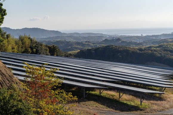 【太陽光パネル】リサイクル義務化の素案 環境省などの専門家会議