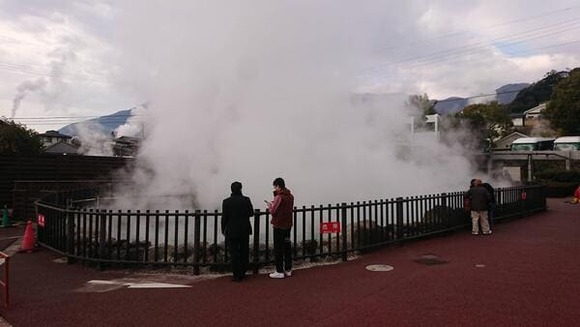 【画像】寒いから温泉浸かってから南国行くわ