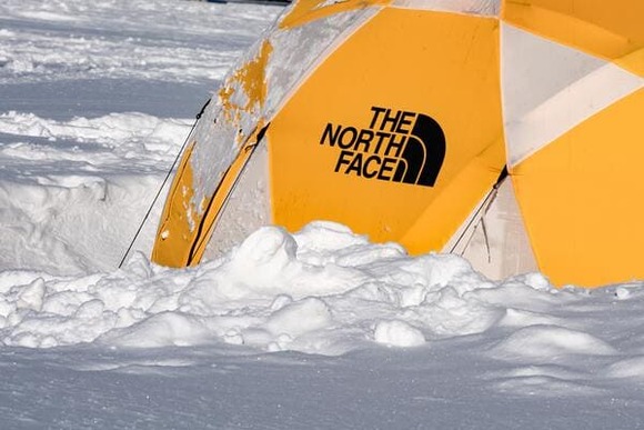「THE NORTH FACE」のリュック背負ってるヤツって“ダサい”って感覚ないんかな