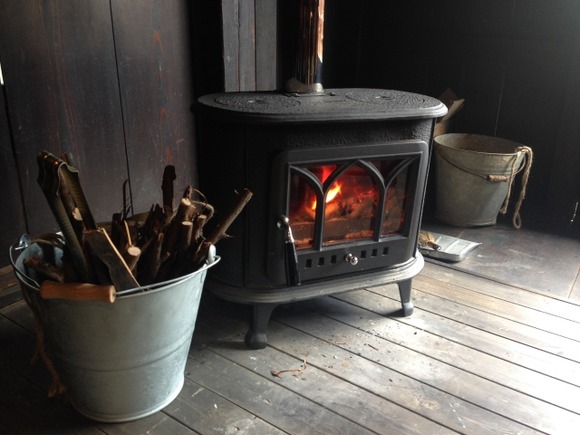 「薪ストーブ」を庭用に買いたいと思ってしまっている俺を止めてくれ